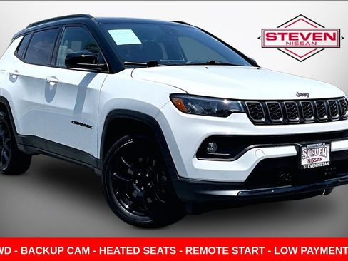 Used 2024 Jeep Compass Latitude w/ Sun and Sound Group AWD/4WD image 1