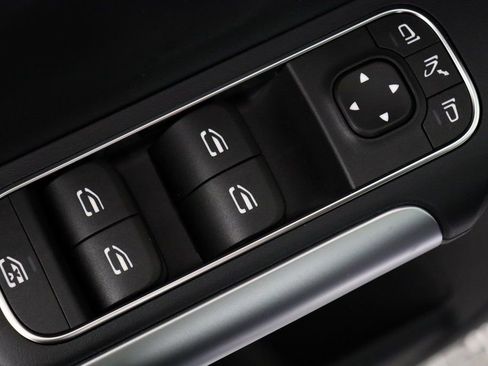 New 2025 Mercedes-Benz GLA 250 4MATIC image 16