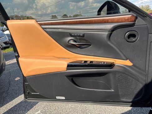 Used 2022 Lexus ES 350 w/ Premium Package image 15