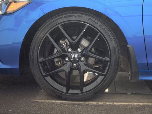 Used 2023 Honda Civic Sport image 11