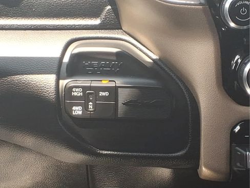 Used 2024 RAM 2500 Laramie w/ Safety Group AWD/4WD image 23