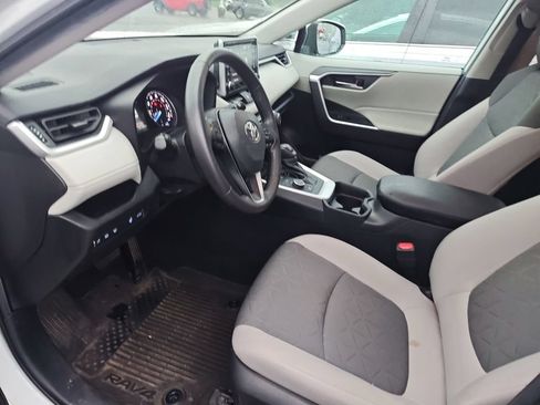 Used 2021 Toyota RAV4 XLE w/ Convenience Package AWD/4WD image 7