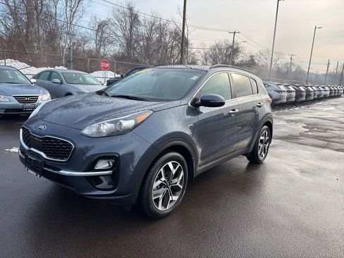 Used 2022 Kia Sportage EX w/ EX Technology Package image 3