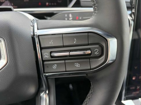 Used 2025 GMC Sierra EV Denali AWD/4WD image 16