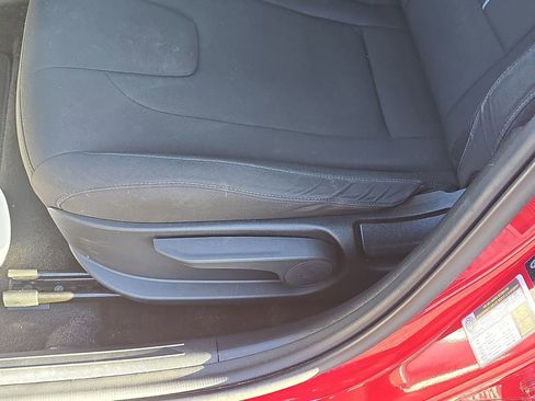 Used 2023 Hyundai Elantra SEL image 18