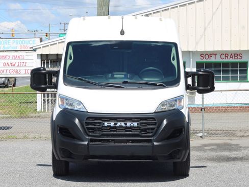 Used 2023 RAM ProMaster 2500 FWD image 2