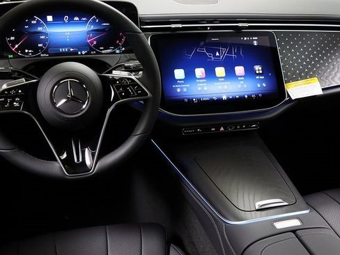 New 2026 Mercedes-Benz E 450 4MATIC Sedan image 15