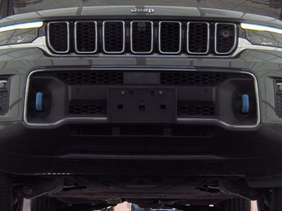 Used 2022 Jeep Grand Cherokee Overland w/ Advanced Protech Group III
