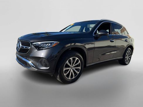 Certified 2025 Mercedes-Benz GLC 300 image 9