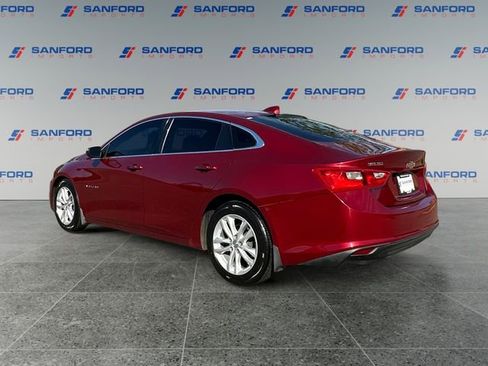 Used 2018 Chevrolet Malibu LT FWD image 3