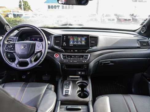 Certified 2023 Honda Passport TrailSport image 2