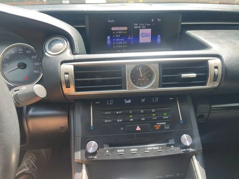 Used 2014 Lexus IS 250 RWD image 17