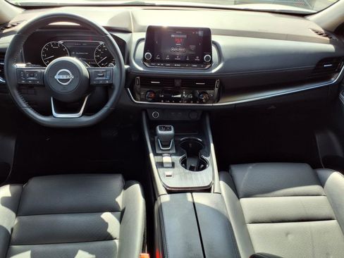 Certified 2022 Nissan Rogue SV w/ SV Premium Package image 13