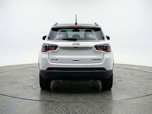 Used 2025 Jeep Compass Trailhawk AWD/4WD image 7