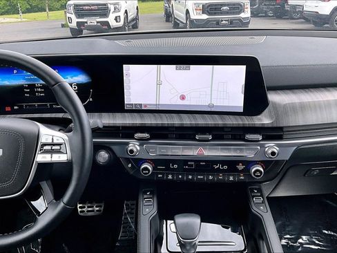 Used 2025 Kia Telluride SX w/ SX Captain's Chair Package AWD/4WD image 11