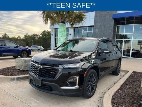 Used 2022 Chevrolet Traverse RS w/ LPO, Floor Liner Package image 3