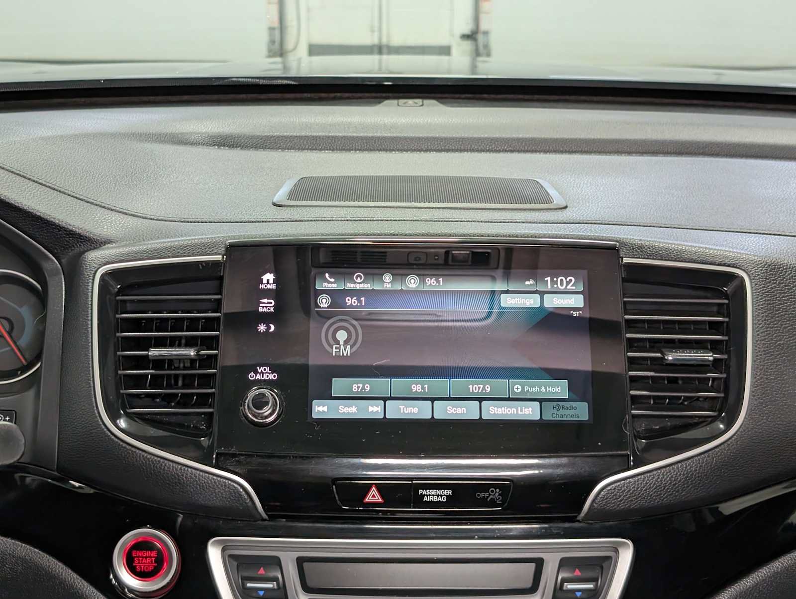 Used 2020 Honda Pilot Touring image 19