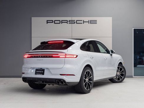 Certified 2026 Porsche Cayenne Coupe AWD/4WD image 7