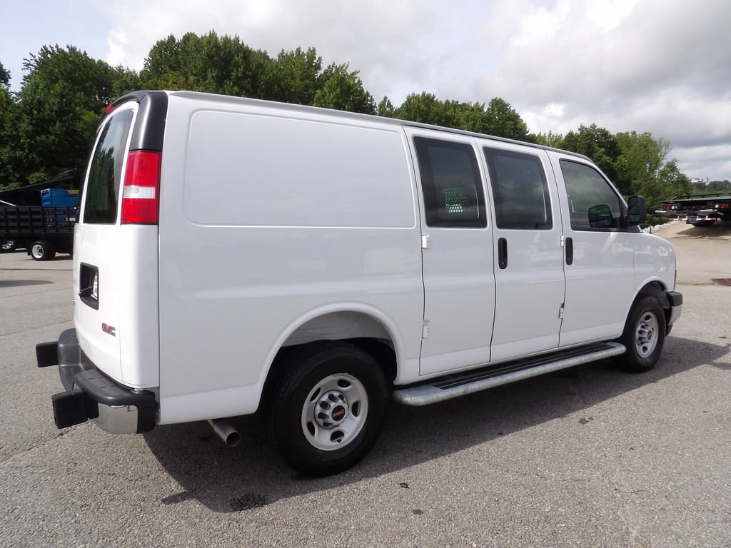 Used 2025 GMC Savana 2500 w/ Driver Convenience Package RWD image 8