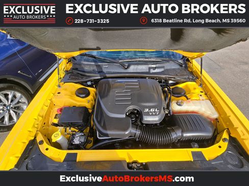 Used 2018 Dodge Challenger SXT w/ Blacktop Package image 35