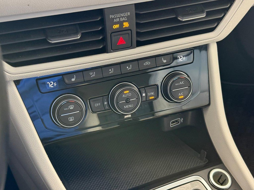 Used 2019 Volkswagen Jetta SEL FWD image 27
