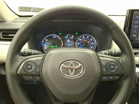Certified 2019 Toyota RAV4 XLE w/ Convenience Package image 16