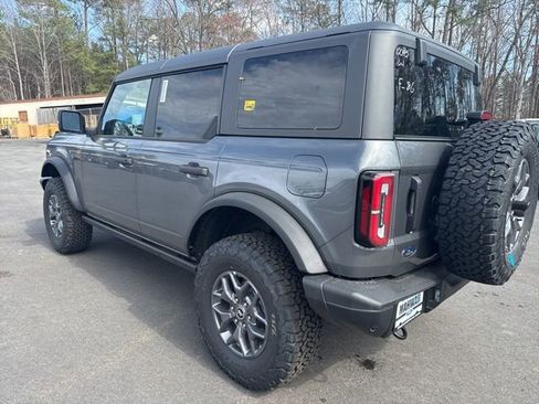 New 2025 Ford Bronco Badlands image 3
