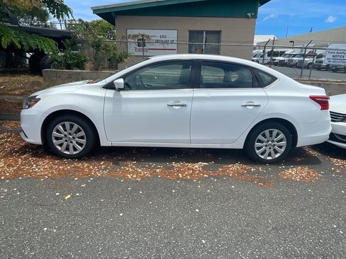 Used 2019 Nissan Sentra S image 1