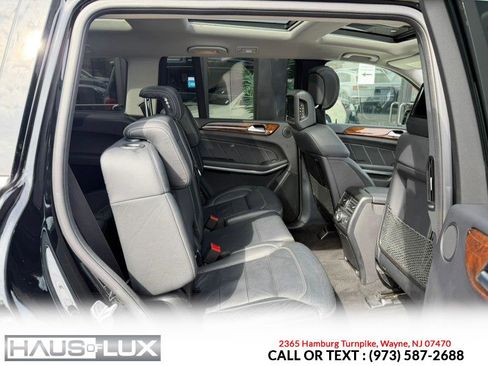 Used 2014 Mercedes-Benz GL 550 4MATIC w/ Driver Assistance Package image 12