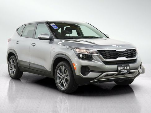 Used 2023 Kia Seltos LX AWD/4WD image 7
