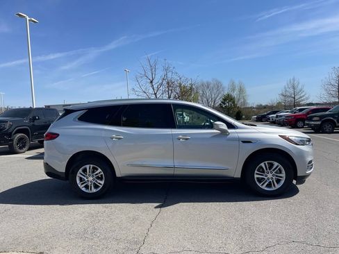 Used 2018 Buick Enclave Essence w/ LPO, Hit The Road Package image 9