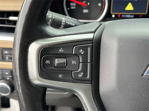 Used 2021 Chevrolet Suburban Premier w/ Premium Package image 29