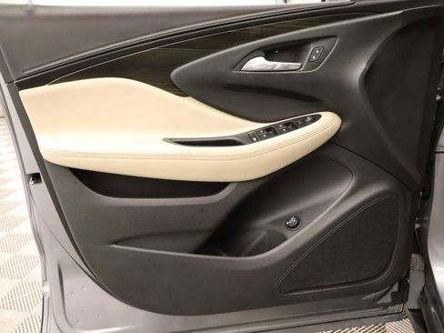 Used 2019 Buick Envision Preferred w/ LPO, Cargo Package image 17