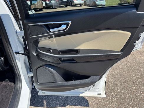 Used 2016 Ford Edge SEL w/ Equipment Group 201A AWD/4WD image 26