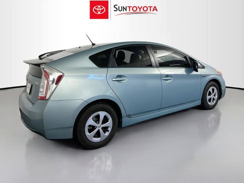 Used 2015 Toyota Prius Two image 4