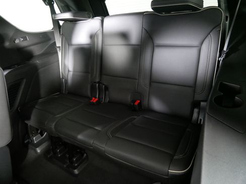 Used 2022 GMC Yukon SLT w/ SLT Premium Package AWD/4WD image 33