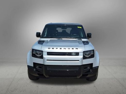 Used 2024 Land Rover Defender 110 X-Dynamic SE AWD/4WD image 9