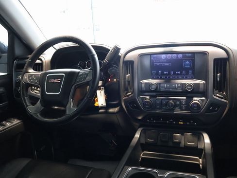 Used 2017 GMC Sierra 1500 SLT w/ All Terrain Package image 28