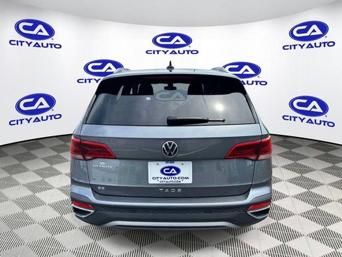Used 2024 Volkswagen Taos SE FWD image 4
