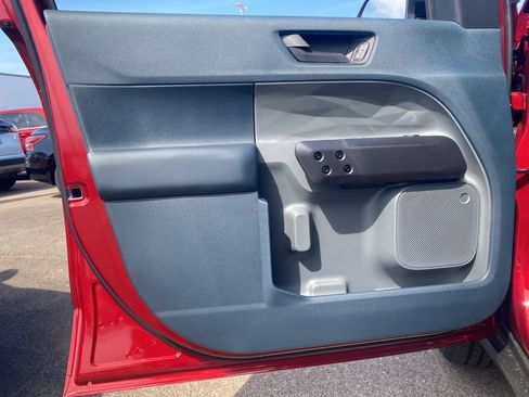 New 2025 Ford Maverick XLT w/ XLT Luxury Package image 17