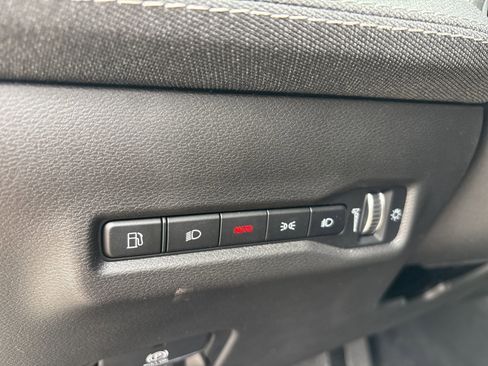 New 2026 Jeep Cherokee Laredo AWD/4WD image 12