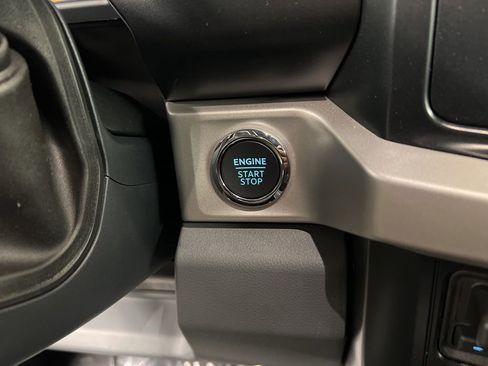 New 2026 Ford F250 XLT w/ XLT Premium Package AWD/4WD image 19