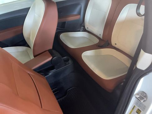 Used 2017 Volkswagen Beetle 1.8T S FWD image 17