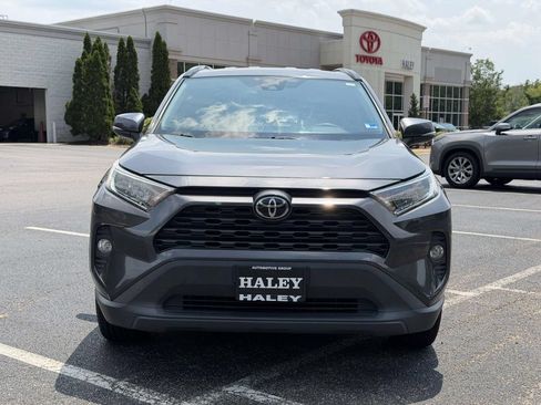 Used 2021 Toyota RAV4 XLE AWD/4WD image 24