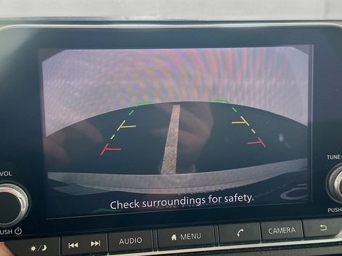 Used 2025 Nissan Altima 2.5 SV FWD image 21