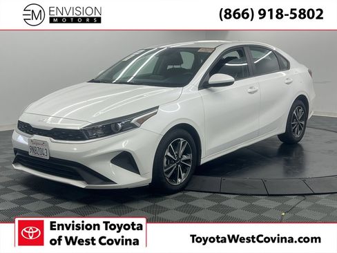 Used 2024 Kia Forte LXS image 1