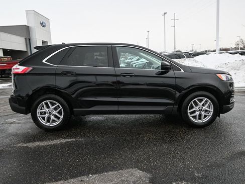 Certified 2024 Ford Edge SEL w/ Convenience Package image 3