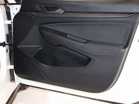 Used 2022 Volkswagen GTI SE image 48