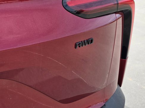 New 2026 Chevrolet Blazer EV LT image 6