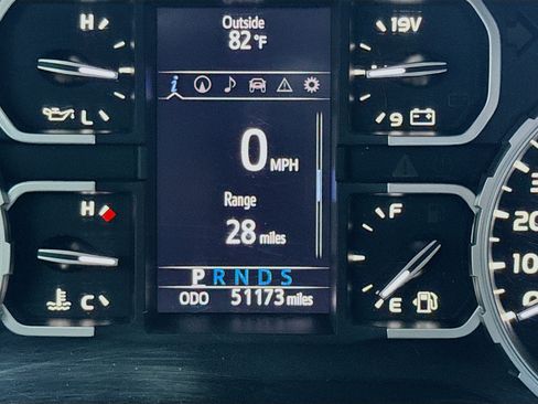 Used 2021 Toyota Tundra Platinum AWD/4WD image 8